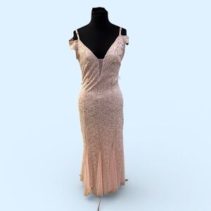 Elegant Pink Lace Evening Gown